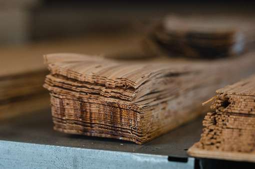 Birch bark veneer resembles cork oak bark. It is soft like velvet and tough like leather. Photo: Nevi.io